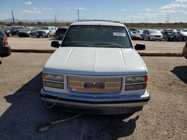 3GKEC16R4VG512070 - 1997 GMC SUBURBAN C1500 WHITE photo 5