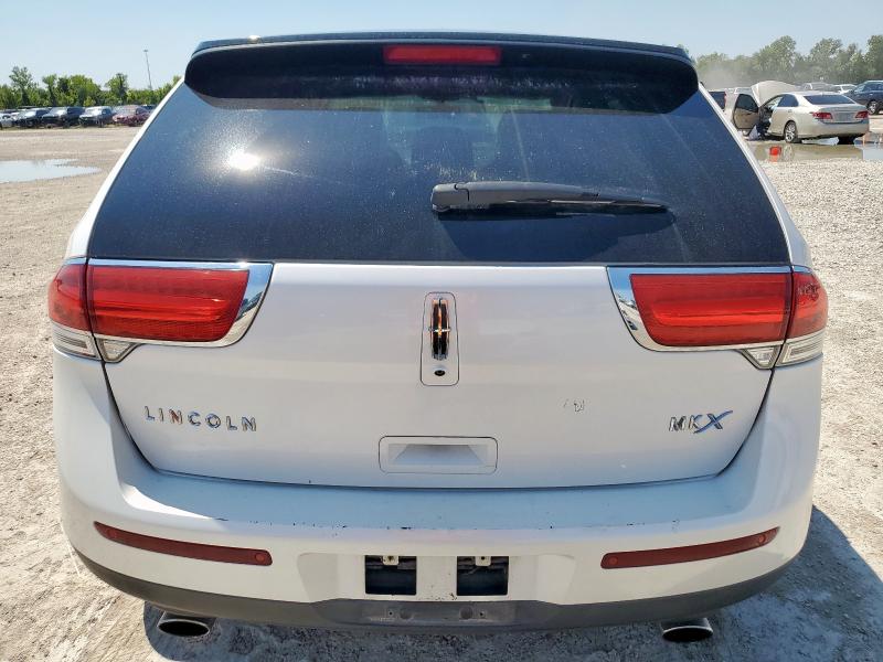 2LMDJ6JK1DBL15976 - 2013 LINCOLN MKX WHITE photo 6