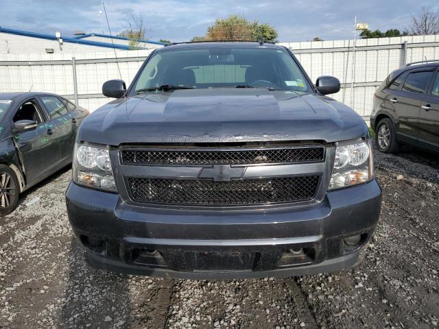 3GNTKEE74DG111038 - 2013 CHEVROLET AVALANCHE LS GRAY photo 5