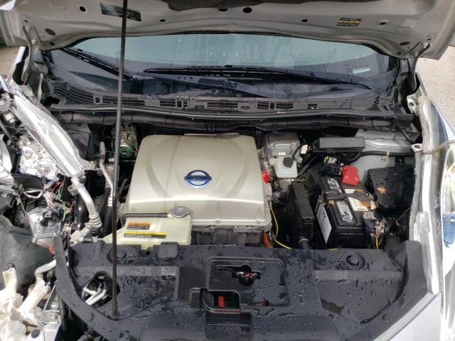 1N4AZ0CP5FC321435 - 2015 NISSAN LEAF S SILVER photo 11