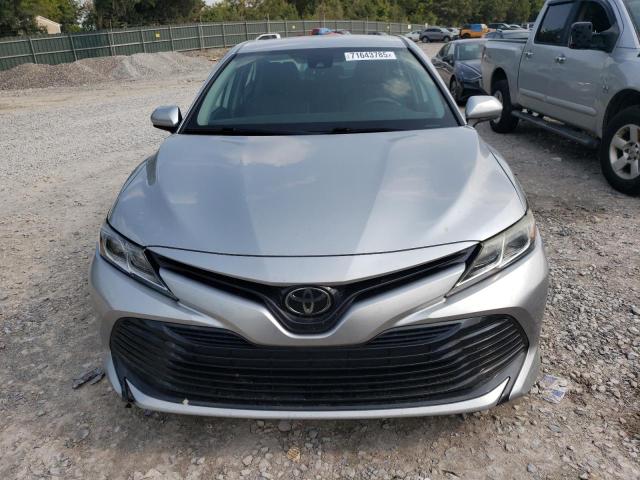 4T1B11HK8KU825129 - 2019 TOYOTA CAMRY L ვერცხლისფერი ფოტო 5