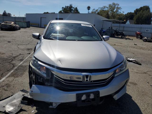 1HGCR2F39GA219657 - 2016 HONDA ACCORD LX 银色 照片 5