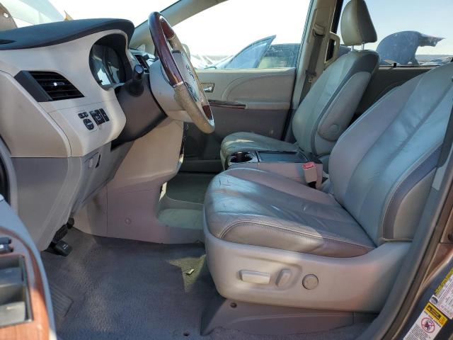 5TDDK3DC2BS010708 - 2011 TOYOTA SIENNA XLE GRAY photo 7