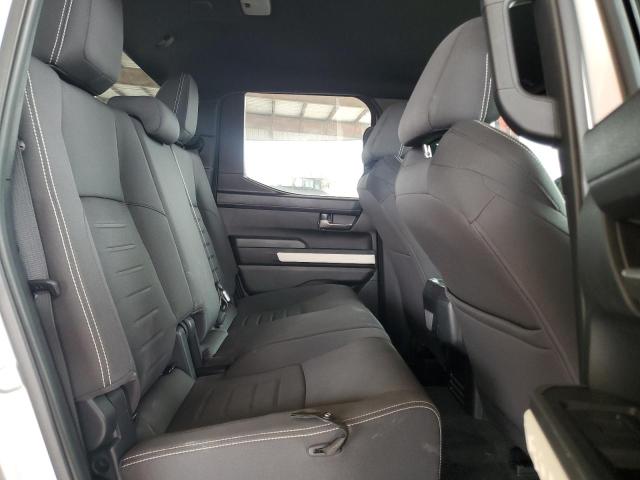 3TYLB5JN2RT048645 - 2024 TOYOTA TACOMA DOUBLE CAB SILVER photo 10