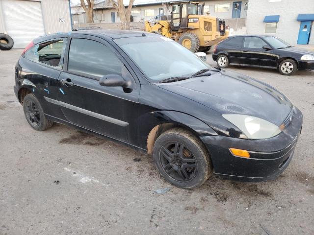 3FAFP31383R179172 - 2003 FORD FOCUS ZX3 BLACK photo 4