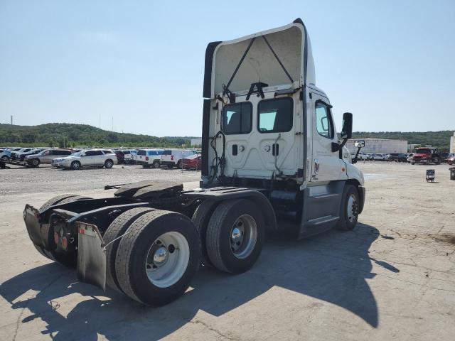 3AKJGEDV0GSGV3102 - 2016 FREIGHTLINER CASCADIA 1 WHITE photo 4