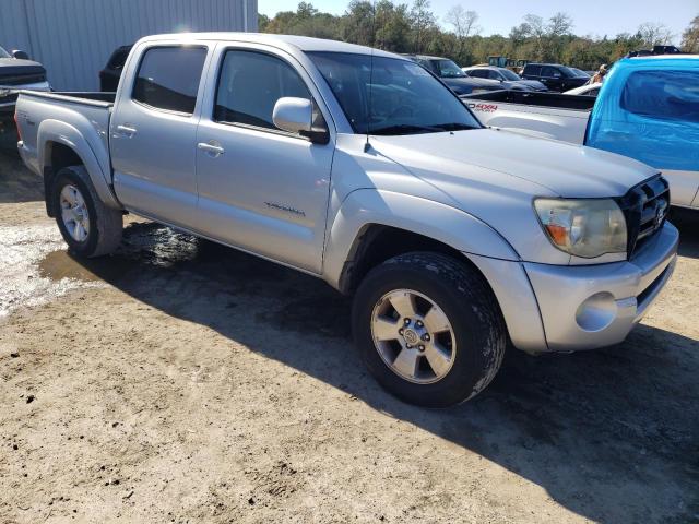 3TMJU62N18M051858 - 2008 TOYOTA TACOMA DOUBLE CAB PRERUNNER SILVER photo 4