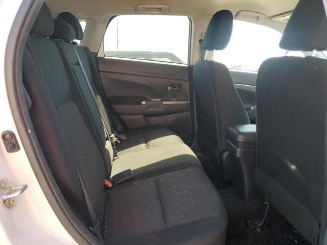 JA4ARUAU2MU023520 - 2021 MITSUBISHI OUTLANDER ES WHITE photo 11