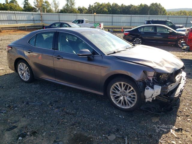 4T1F11AK4LU928464 - 2020 TOYOTA CAMRY XLE 灰色 照片 4