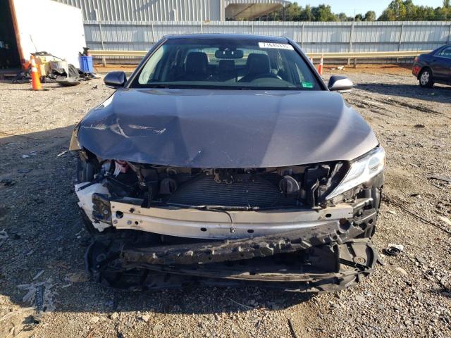 4T1F11AK4LU928464 - 2020 TOYOTA CAMRY XLE 灰色 照片 5