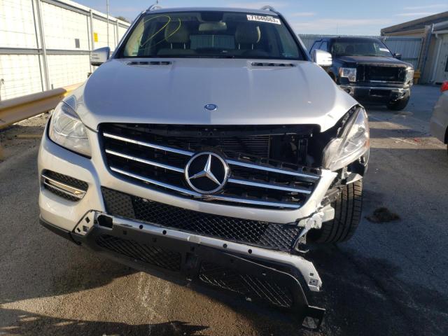 4JGDA5HB0DA264056 - 2013 MERCEDES-BENZ ML 350 4MATIC SILVER photo 5