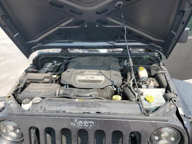 1C4BJWDG3JL907275 - 2018 JEEP WRANGLER U SPORT فحمي صورة 12