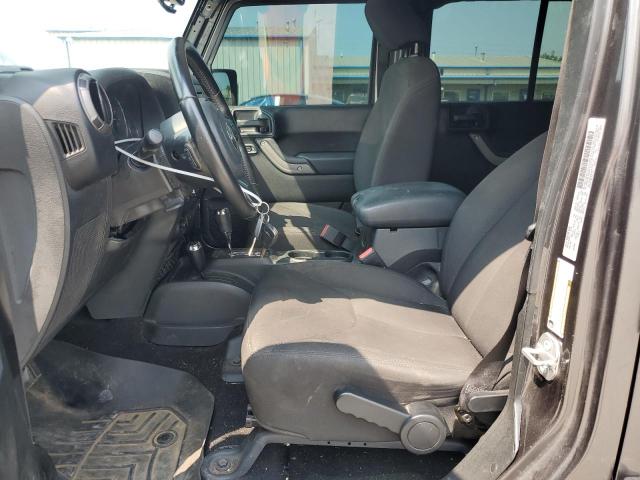 1C4BJWDG3JL907275 - 2018 JEEP WRANGLER U SPORT فحمي صورة 7