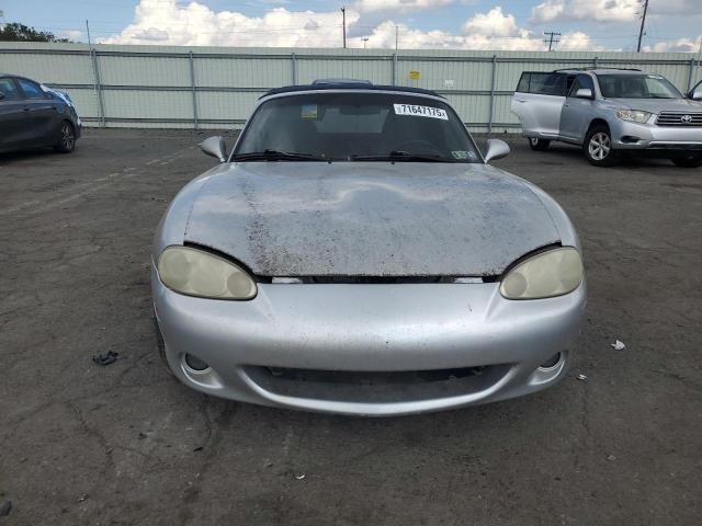 JM1NB353740402513 - 2004 MAZDA MX-5 MIATA BASE SILVER photo 5