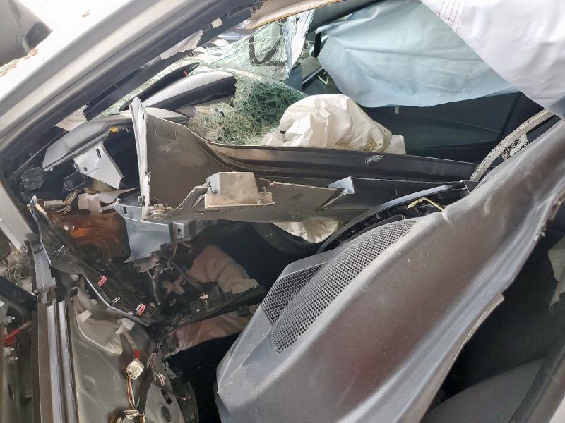 JTND4MBE9P3196174 - 2023 TOYOTA COROLLA SE SILVER photo 8