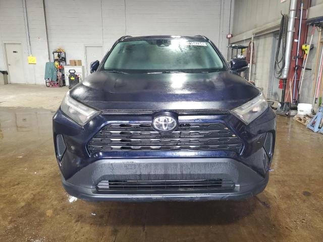 2T3P1RFV0RW458214 - 2024 TOYOTA RAV4 XLE BLUE photo 5