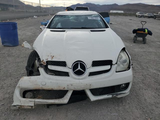 WDBWK54F49F190913 - 2009 MERCEDES-BENZ SLK 300 WHITE photo 5