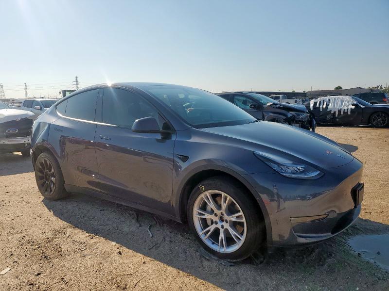 7SAYGDEE4PA095250 - 2023 TESLA MODEL Y ნაცრისფერი ფოტო 4