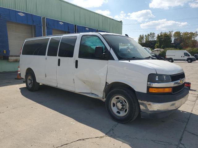 1GAZGPFG3L1120804 - 2020 CHEVROLET EXPRESS G3 LT WHITE photo 4