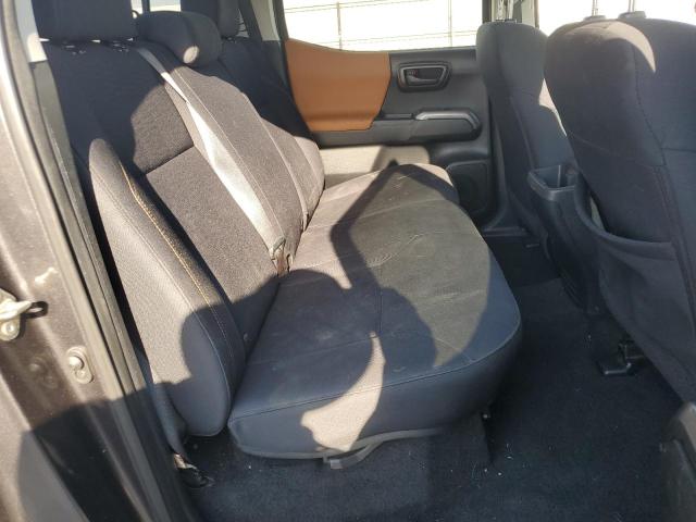 3TMBZ5DN5KM019662 - 2019 TOYOTA TACOMA DOUBLE CAB CHARCOAL photo 10