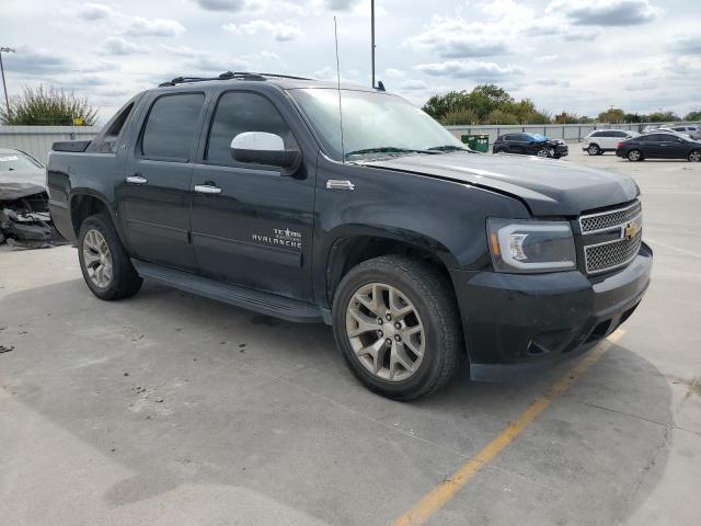 3GNMCFE09BG113861 - 2011 CHEVROLET AVALANCHE LT BLACK photo 4