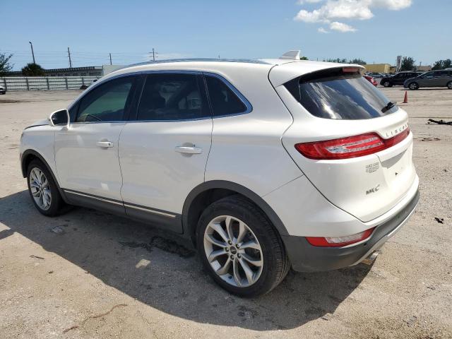 5LMCJ2C99HUL14436 - 2017 LINCOLN MKC SELECT WHITE photo 2