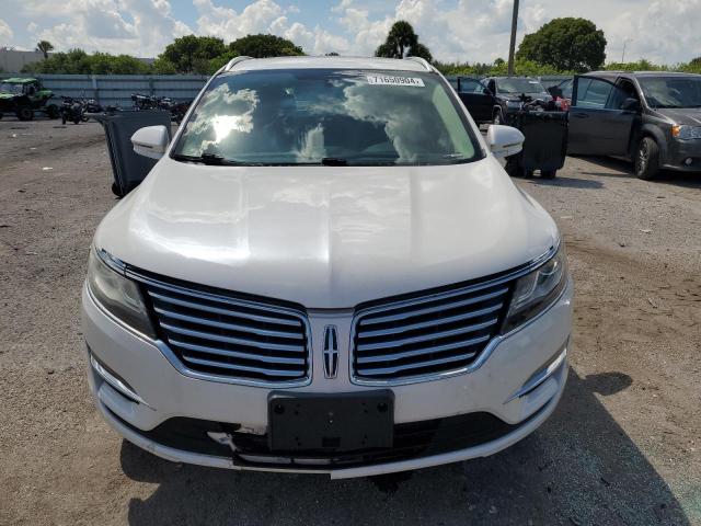 5LMCJ2C99HUL14436 - 2017 LINCOLN MKC SELECT WHITE photo 5