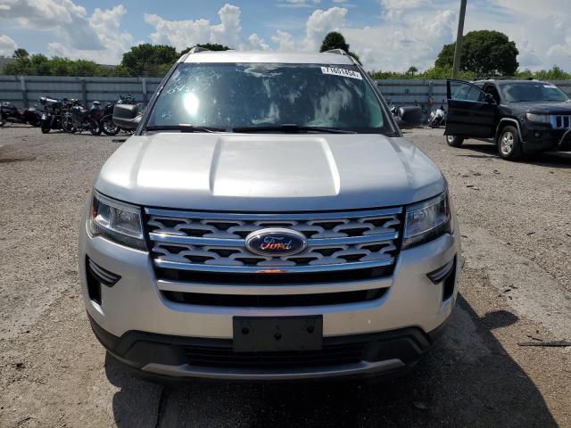 1FM5K8D88KGA38175 - 2019 FORD EXPLORER XLT Silber Foto 5