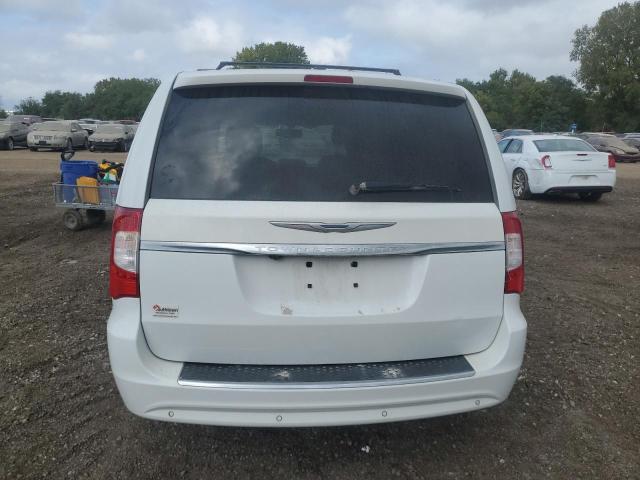 2C4RC1CG7FR573411 - 2015 CHRYSLER TOWN & COU TOURING L WHITE photo 6