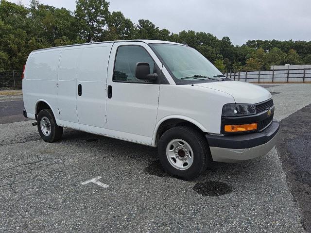 1GCWGAFP5K1367781 - 2019 CHEVROLET EXPRESS G2 თეთრი ფოტო 4