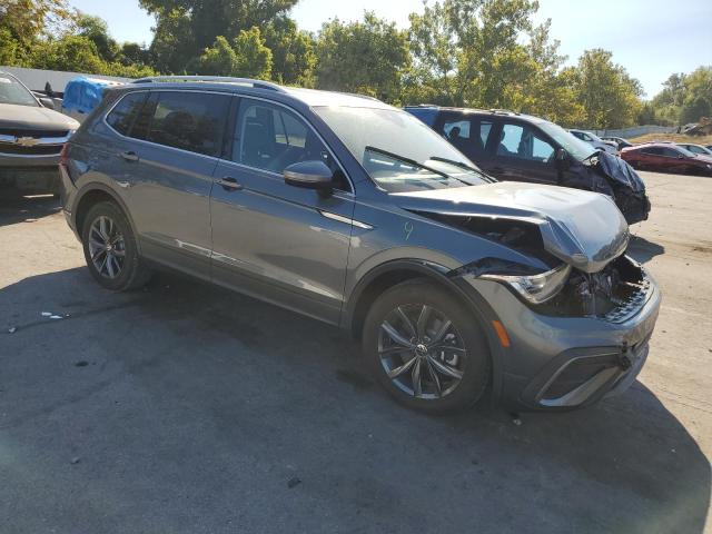 3VVNB7AX0PM130809 - 2023 VOLKSWAGEN TIGUAN SE 灰色 照片 4