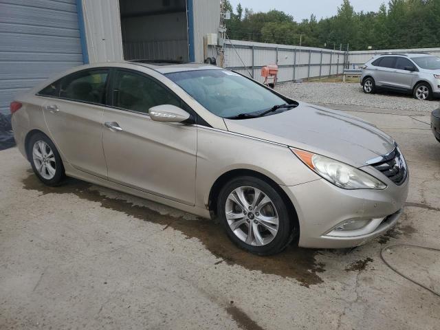 5NPEC4AC6BH272703 - 2011 HYUNDAI SONATA SE BEIGE photo 4