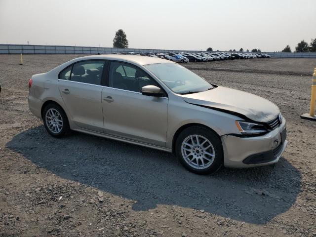 3VWD07AJ9EM253658 - 2014 VOLKSWAGEN JETTA SE BEIGE photo 4