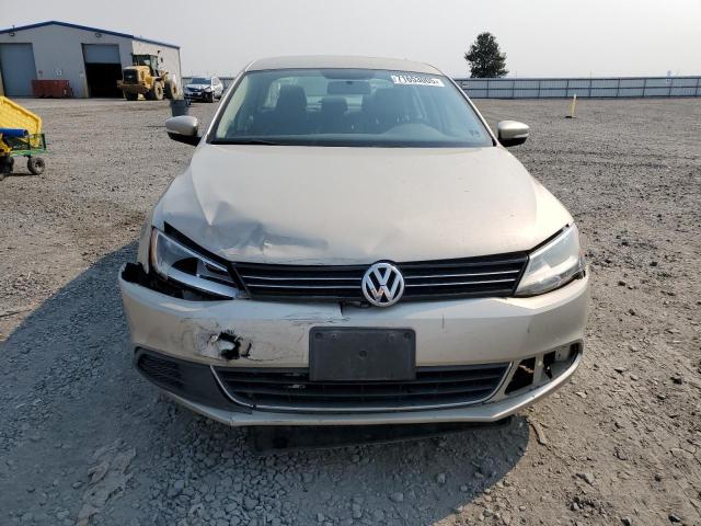 3VWD07AJ9EM253658 - 2014 VOLKSWAGEN JETTA SE BEIGE photo 5