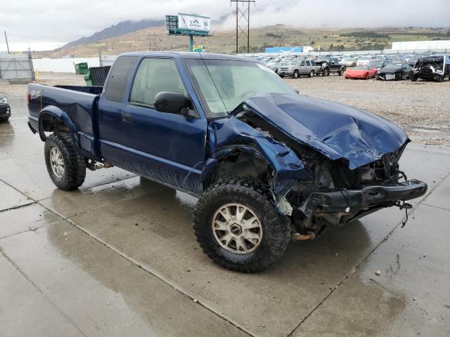 1GTCT19W228227325 - 2002 GMC SONOMA BLUE photo 4