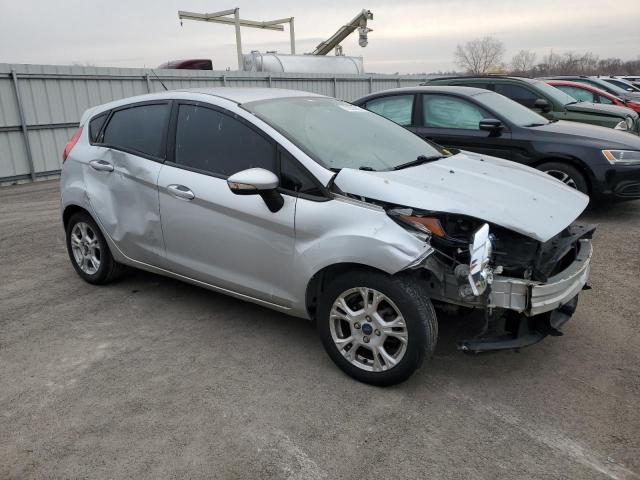 3FADP4EJXFM111477 - 2015 FORD FIESTA SE SILVER photo 4