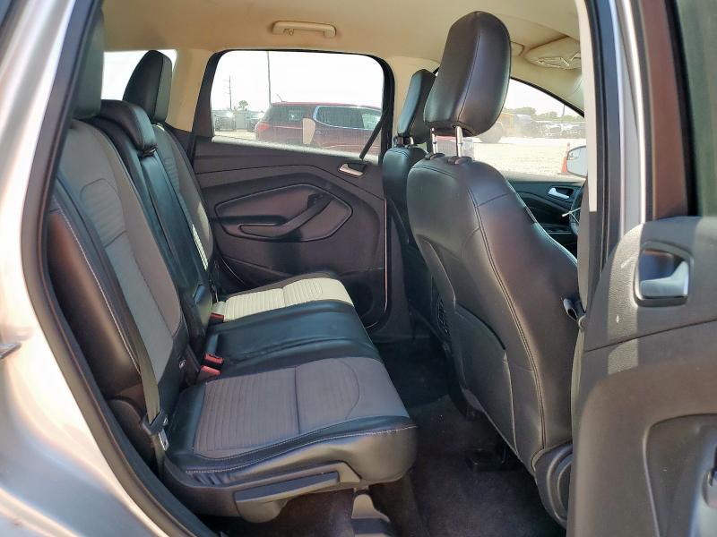 1FMCU0GD4JUB54176 - 2018 FORD ESCAPE SE SILVER photo 11