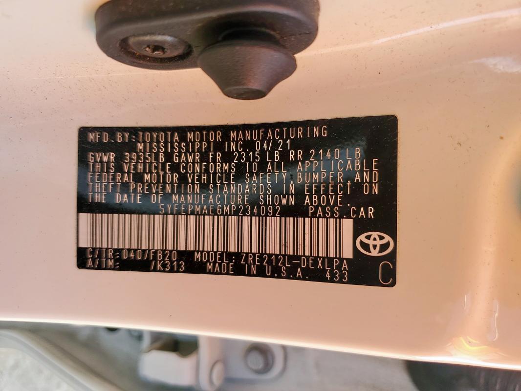 5YFEPMAE6MP234092 - 2021 TOYOTA COROLLA LE WHITE photo 12