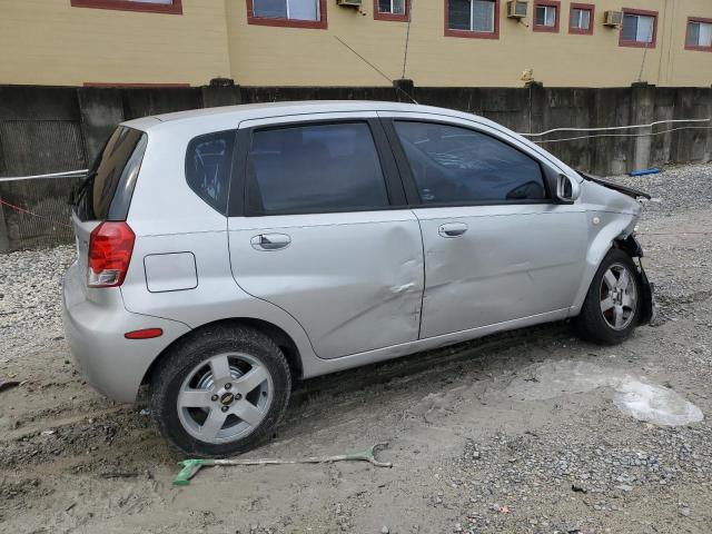 KL1TD66667B727536 - 2007 CHEVROLET AVEO BASE SILVER photo 3