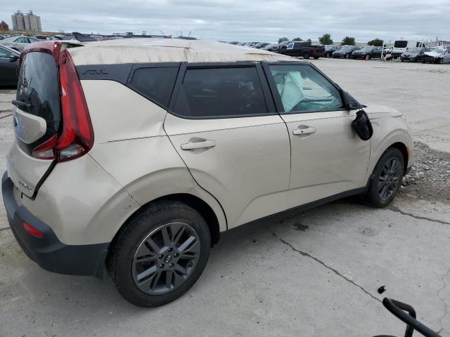 KNDJ33AU4L7092370 - 2020 KIA SOUL EX CREAM photo 3