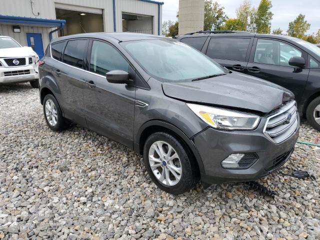 1FMCU9G94HUD97321 - 2017 FORD ESCAPE SE GRAY photo 4