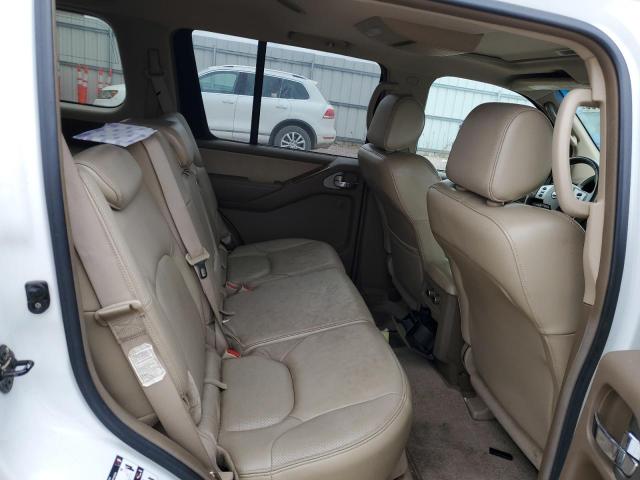 5N1AR18W55C718377 - 2005 NISSAN PATHFINDER LE WHITE photo 10