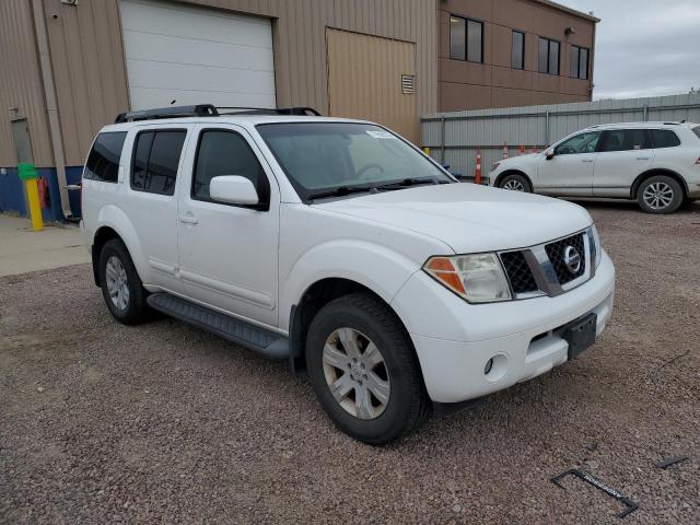 5N1AR18W55C718377 - 2005 NISSAN PATHFINDER LE WHITE photo 4