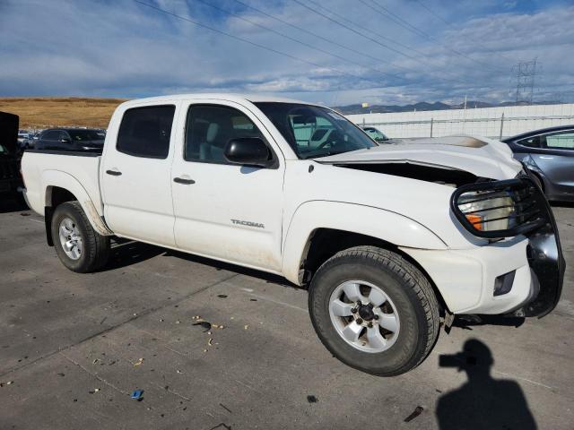 5TFLU4EN0FX146203 - 2015 TOYOTA TACOMA DOUBLE CAB 白色 照片 4