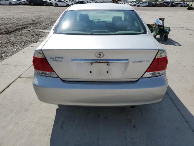 4T1BE32K25U505544 - 2005 TOYOTA CAMRY LE SILVER photo 6