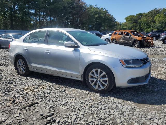3VWD17AJ1EM253392 - 2014 VOLKSWAGEN JETTA SE SILVER photo 4