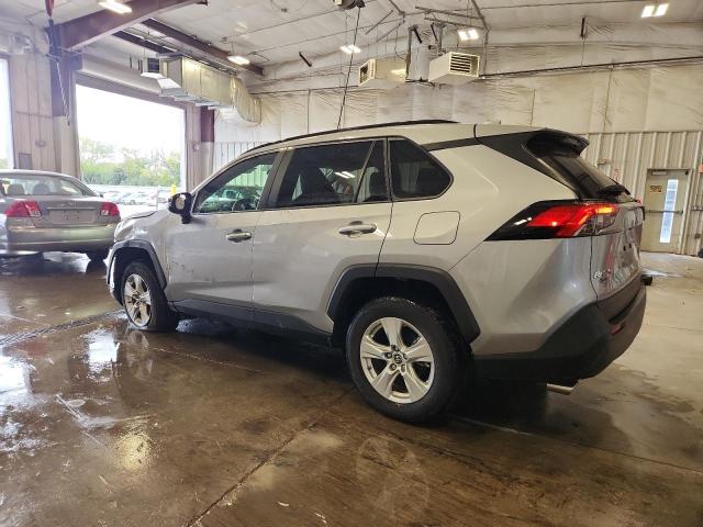 JTMP1RFV6KD512313 - 2019 TOYOTA RAV4 XLE SILVER photo 2