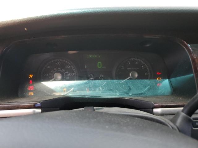 2LNBL8EV0BX762344 - 2011 LINCOLN TOWN CAR EXECUTIVE L BLACK photo 9