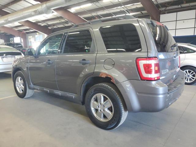 1FMCU9DG9BKC52880 - 2011 FORD ESCAPE XLT ნაცრისფერი ფოტო 2