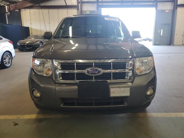 1FMCU9DG9BKC52880 - 2011 FORD ESCAPE XLT ნაცრისფერი ფოტო 5